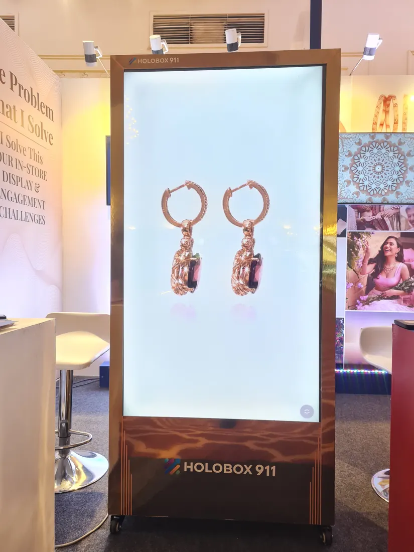 HoloBox911 at Couture India, photo 2
